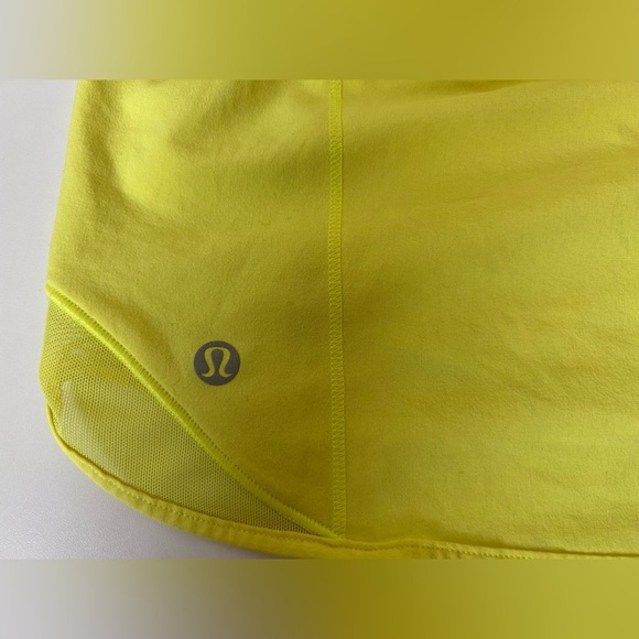 LULULEMON HOTTY HOT LR SHORT 4" Lined Sz. 14 ELECTRIC LEMON, LINED - Picture 5 of 11